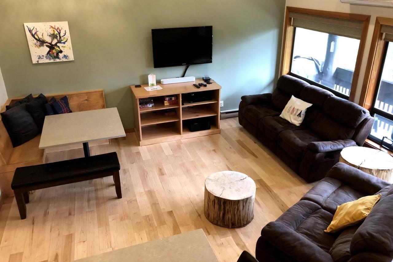 The Griz Inn By Park Vacation Management Fernie Exteriör bild